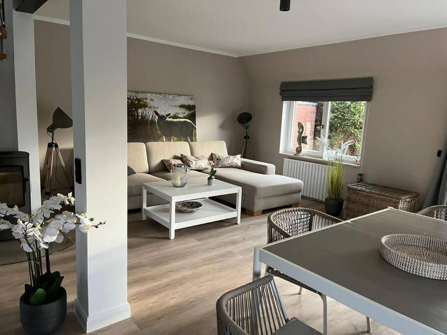 Reetdach-Landhaus Mini Haubarg Tating Kültér fotó